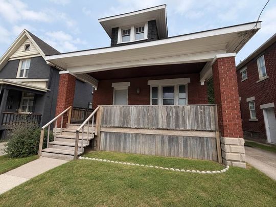 For Lease - 136 Adelaide Street, London East, Ontario - Photo 1