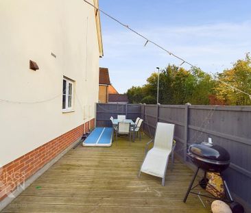 4 bedroom detached house to rent - Photo 5