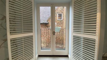 2 bedroom townhouse to rent - Photo 3