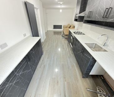2 bedroom ground floor flat to rent - Photo 4