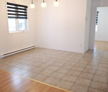 Grand 4 1/2 À SAINT-ÉTIENNE DE LAUZON (LÉVIS) - Photo 2