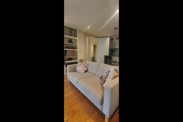1 Bed Flat, Bromells Road, SW4 - Photo 1