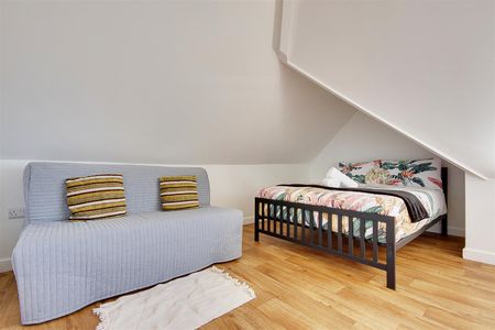 Flat 6, Primerose, Bournemouth, BH3 - Photo 3