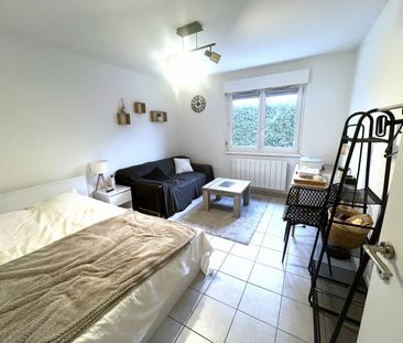ILLKIRCH –Ville dynamique et agréable – à louer 1 pièce meublée de ... - Photo 1
