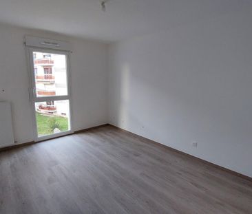 location Appartement T2 DE 43.53m² À CLUSES - Photo 5