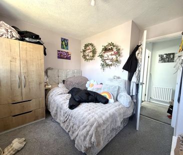 2 bedroom semi-detached house to rent - Photo 4