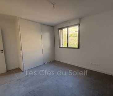 Location appartement 2 pièces 46 m² Toulon - Photo 2