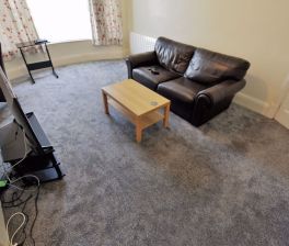 2 bedroom Flat in Otley Road, Leeds - Photo 4