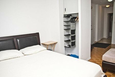 3475 Rue Saint-Urbain apartment — Montréal, QC (1-Bedroom) - 1 Bedroom - Photo 2