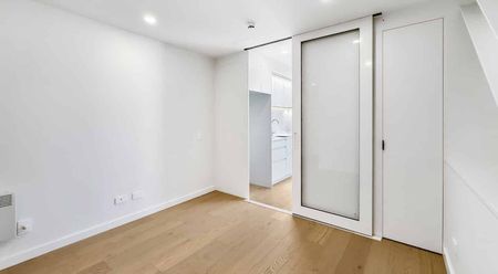 Welcome to 308/10 Alpha Street - Photo 5