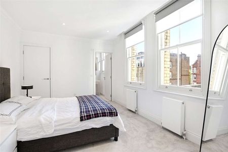 A bright one bedroom apartment in a charming red brick mews - Photo 2