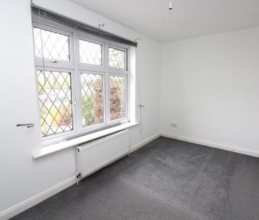 2 bedroom end of terrace house to rent - Photo 5