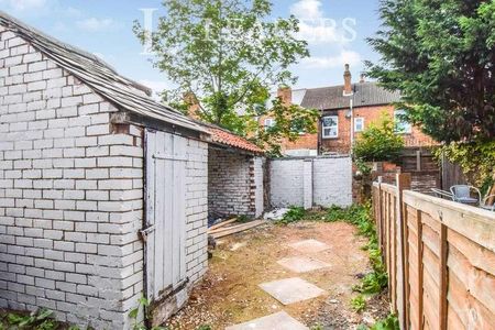 Russell Street, Loughborough, LE11 - Photo 2