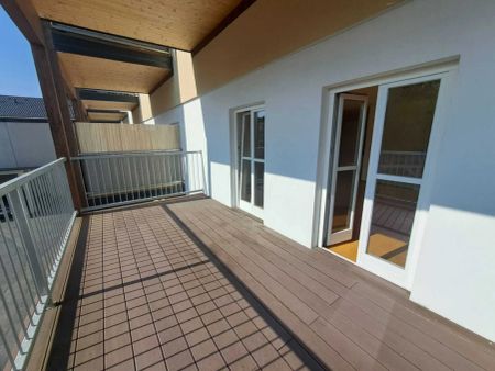 Bestlage-nahe Stadtzentrum, sanierte 2 ZI & Klimaanlage mit großem Balkon, Carport - Foto 2
