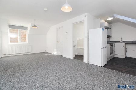 2 bedroom apartment to rent - Photo 2