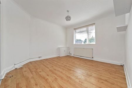 2 bedroom maisonette to rent - Photo 2