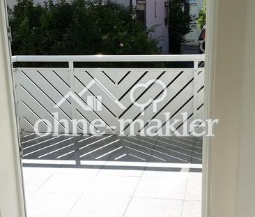!!! Sofort beziehbar !!! Helle 3,5-Zi.-DG-Wohnung mit Balkon & EBK ... - Photo 1