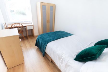 Baywater Road, Jesmond - Photo 3