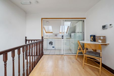 Upper Street, London, N1 - Photo 3