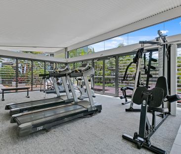 Waterfront Living with Ground-Floor Convenience! - Photo 5