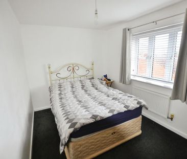2 bedroom semi-detached house to rent - Photo 6