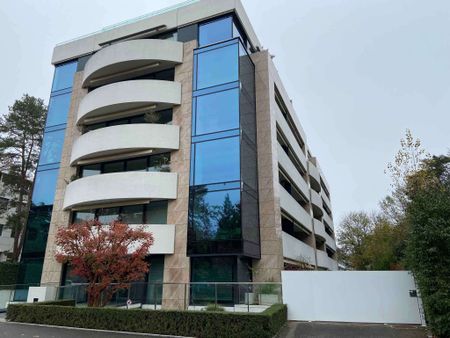 Appartement meublé de 2,5 pièces avec grand balcon au Petit-Saconnex - Photo 2