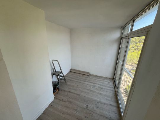 AIX SUD - T4 AVEC STATIONNEMENT PROCHE AUTOROUTES, - Photo 1