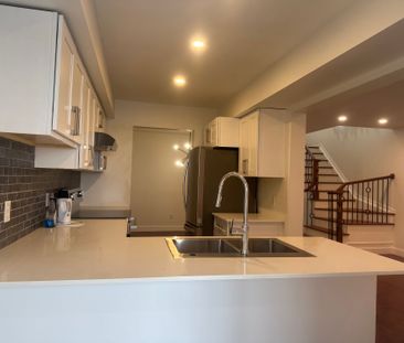 For Lease - 454 Wisteria Crescent, Hunt Club - Windsor Park Village... - Photo 2