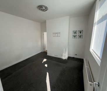 3 Bed Semi-Detached House, Moorside Street, M43 - Photo 4