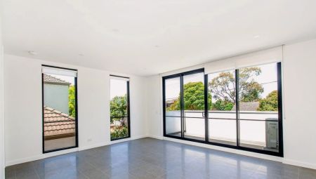 2 Bed, 2 Bath - Photo 3