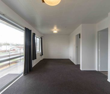 One Bedroom Apartment, Close to CBD - Photo 2