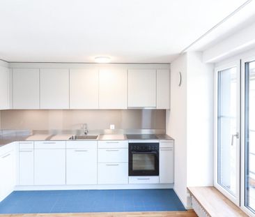 Top modern and bright - Photo 1