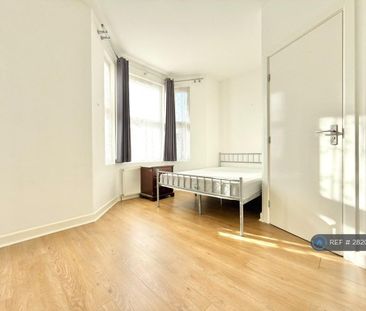 8 bedroom terraced house to rent - Photo 6