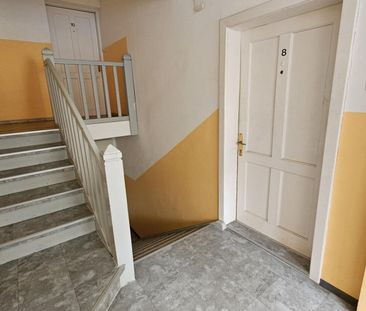 2-Zimmer, Dachgeschoßwohnung mit Schrankraum extra Küche - Photo 4