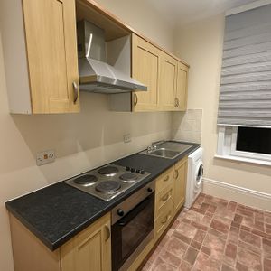 Studio Flat, Sandringham Road, E8 - Photo 2