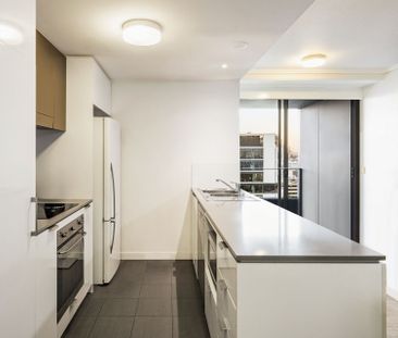 Stylish 2-Bedroom Apartment with City Views in the Heart of Fortitu... - Photo 4