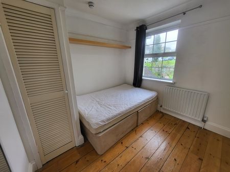 Marlborough Avenue - Photo 5