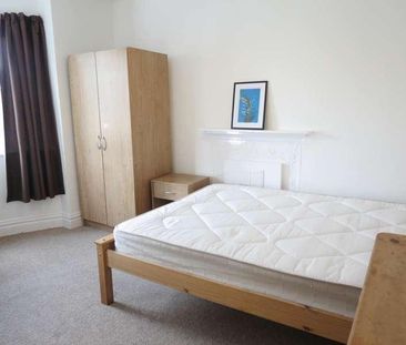 Bedroom Detached House In Winton, BH9 - Photo 6