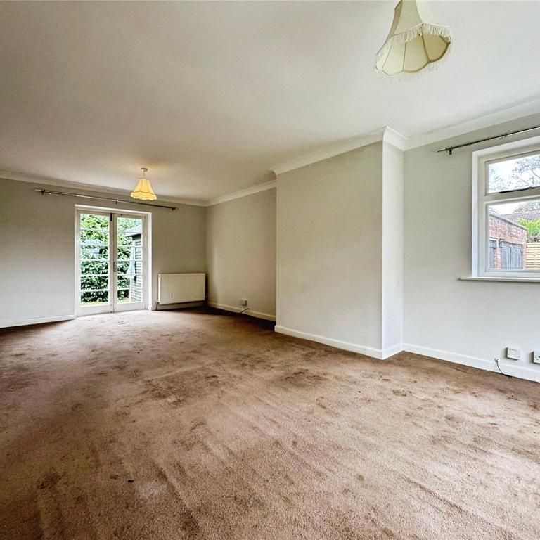 4 bedroom bungalow to rent - Photo 1