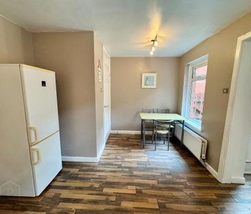 7 Iverna Close, Belfast, BT12 5QQ - Photo 3