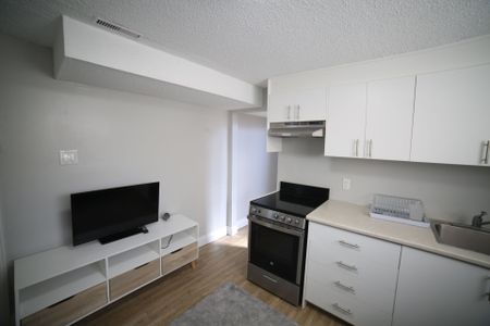 For Lease - 2888 Glace Bay Road Unit# Basement, Mississauga, Ontario - Photo 3