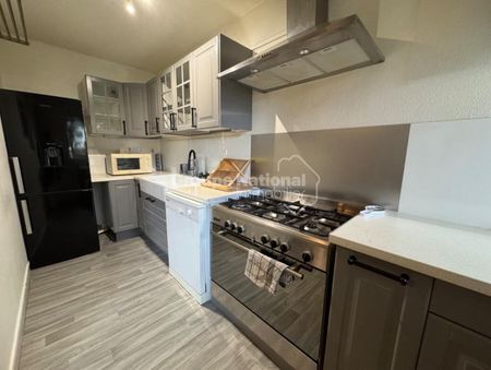 Appartement meublé T3 BIS (78 m²) en location à MIRAMAS, - Photo 3