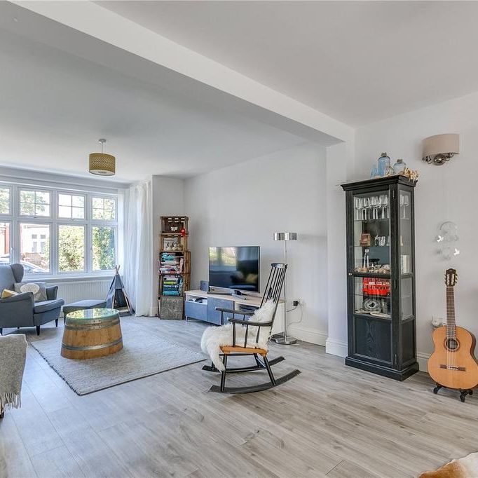 5 bedroom detached house to rent - Photo 1