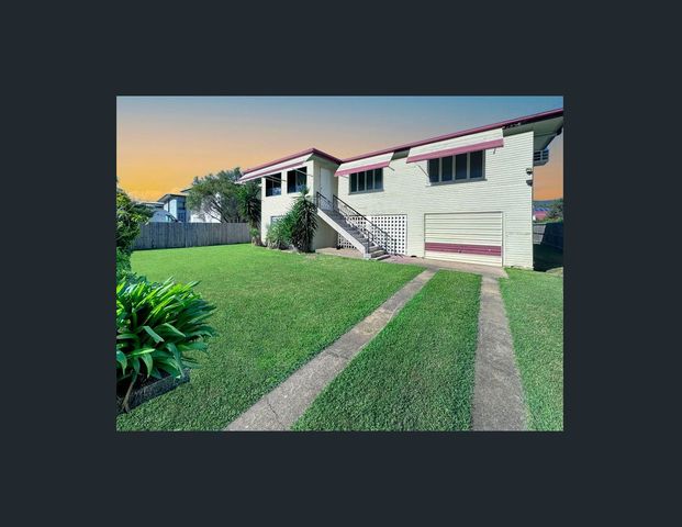 PERFECT FAMILY FIND! - Photo 1