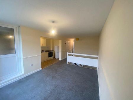 2 bed apartment to rent in NE37 - Photo 3