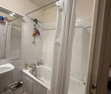 Location Appartement 2 pièces 52m² NICE 06300 - Photo 2