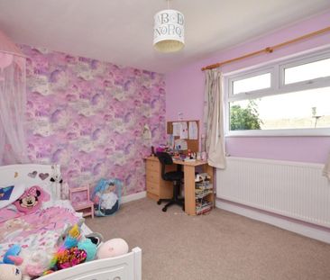 3 bedroom House To Let - Photo 3