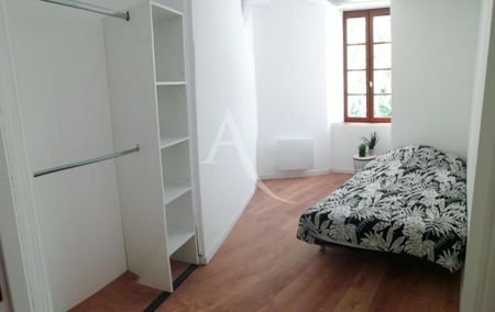 Location Appartement 2 pièces 33m² FONTENAY LE COMTE 85200 - Photo 3