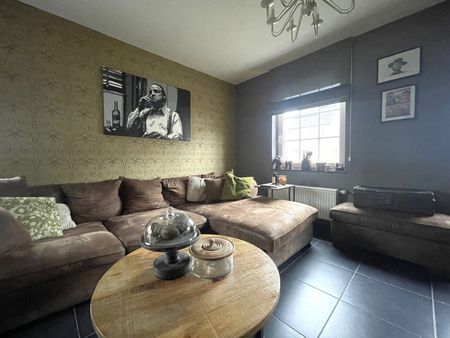 ZEER RUIME HOB MET 5 SLAAPKAMERS EN ZUID-OOST TUIN - Photo 4