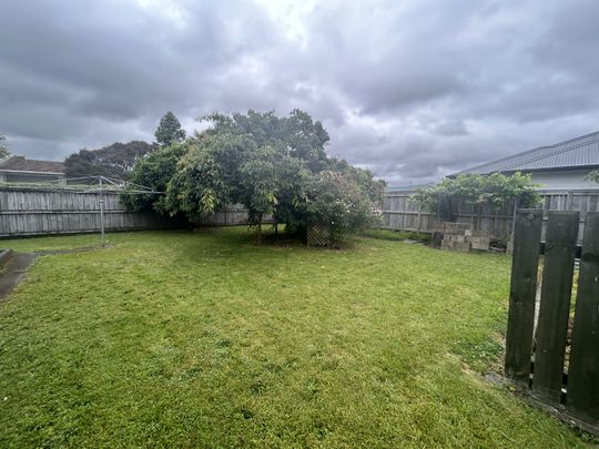 Solid house waiting for a new family - Te Rapa - Photo 1